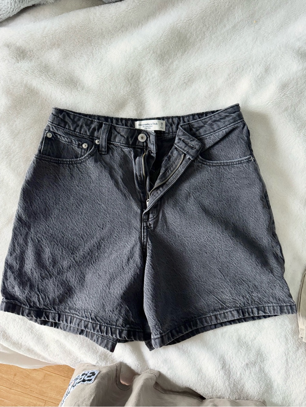 Abercrombie & Fitch Curve Love The Loose Short High Rise Black Jean Short